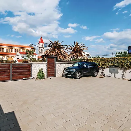 Daire Two-bedroom In *