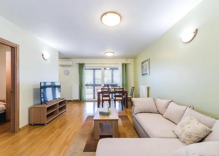 Two-bedroom In Appartement *